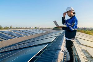The Corporate Power Shift: A Guide to Commercial Solar Systems in the UAE
